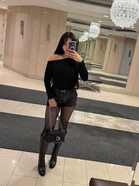 Fashion Nova Black One-Shoulder Long Sleeve Top
